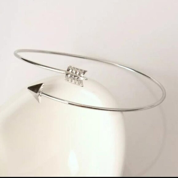 Arrow Stacking Layering Arm Jewelry Bangle - Picture 6 of 6